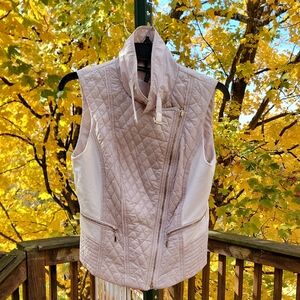 White House Black Market Quilted Vest in Cream